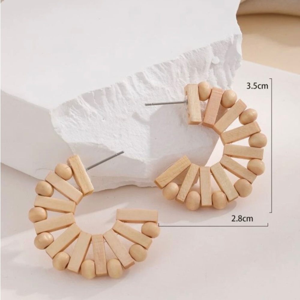 Cute wooden round hoop earrings with beads